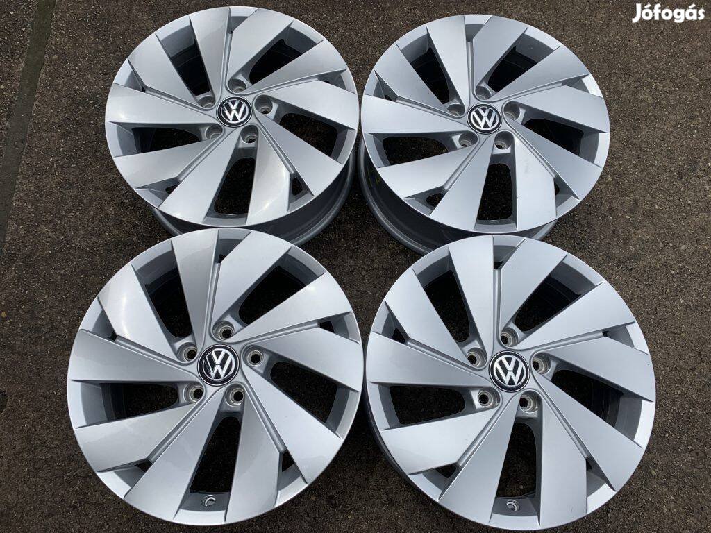 4db gyári 17" VW Golf VIII [Belmont] alufelni. ("2577")